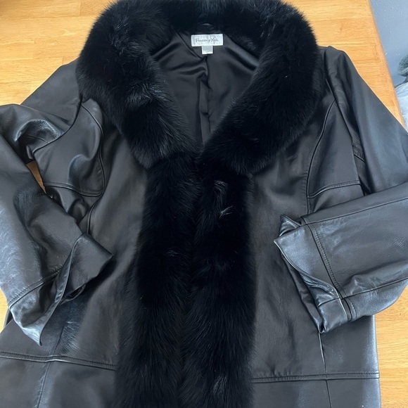 Preston & York Jackets & Blazers - Preston &York Elegant Black Fox Fur-Trimmed Women's Jacket Lamb Skin 100% shell